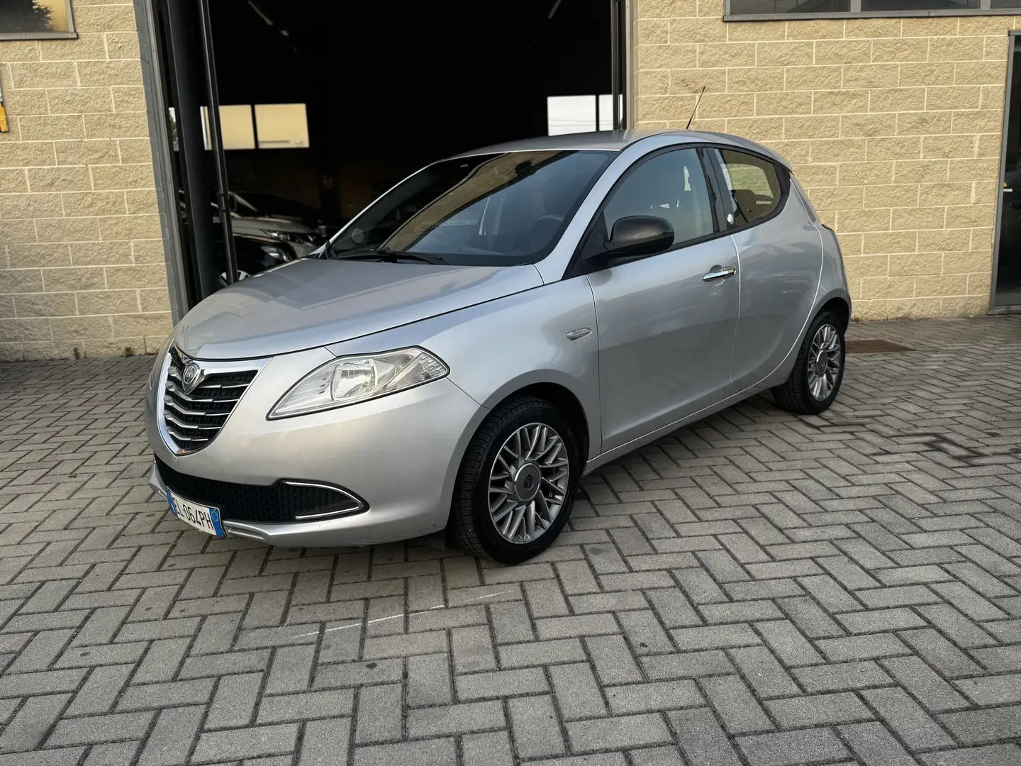 Lancia Ypsilon 1.2 8v Gold ecochic Gpl 69cv - 2