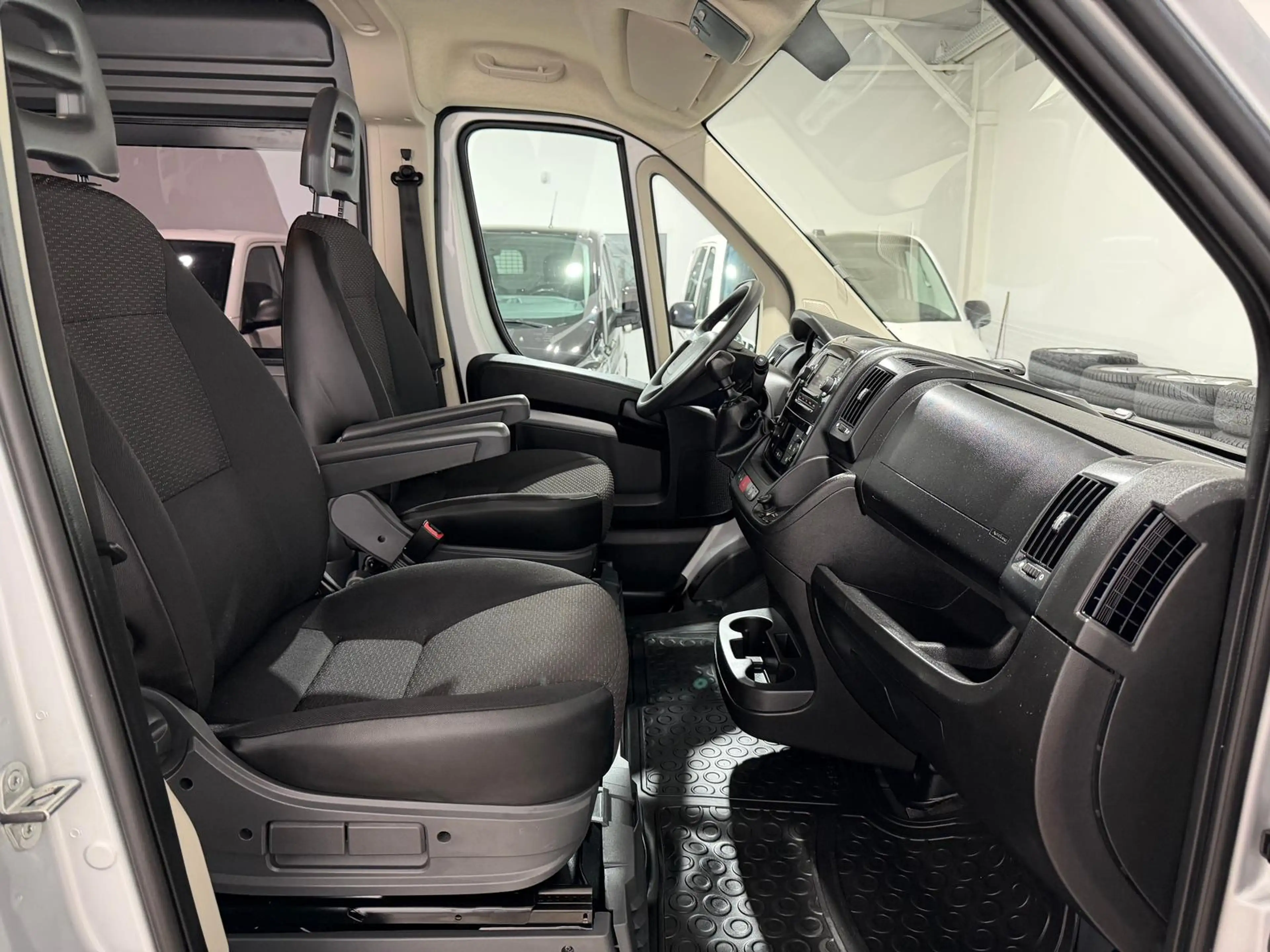 Citroen Jumper 35,Kasten-Doka(5-Si.),L4H2,AHK(3t),Standh. — photo 10
