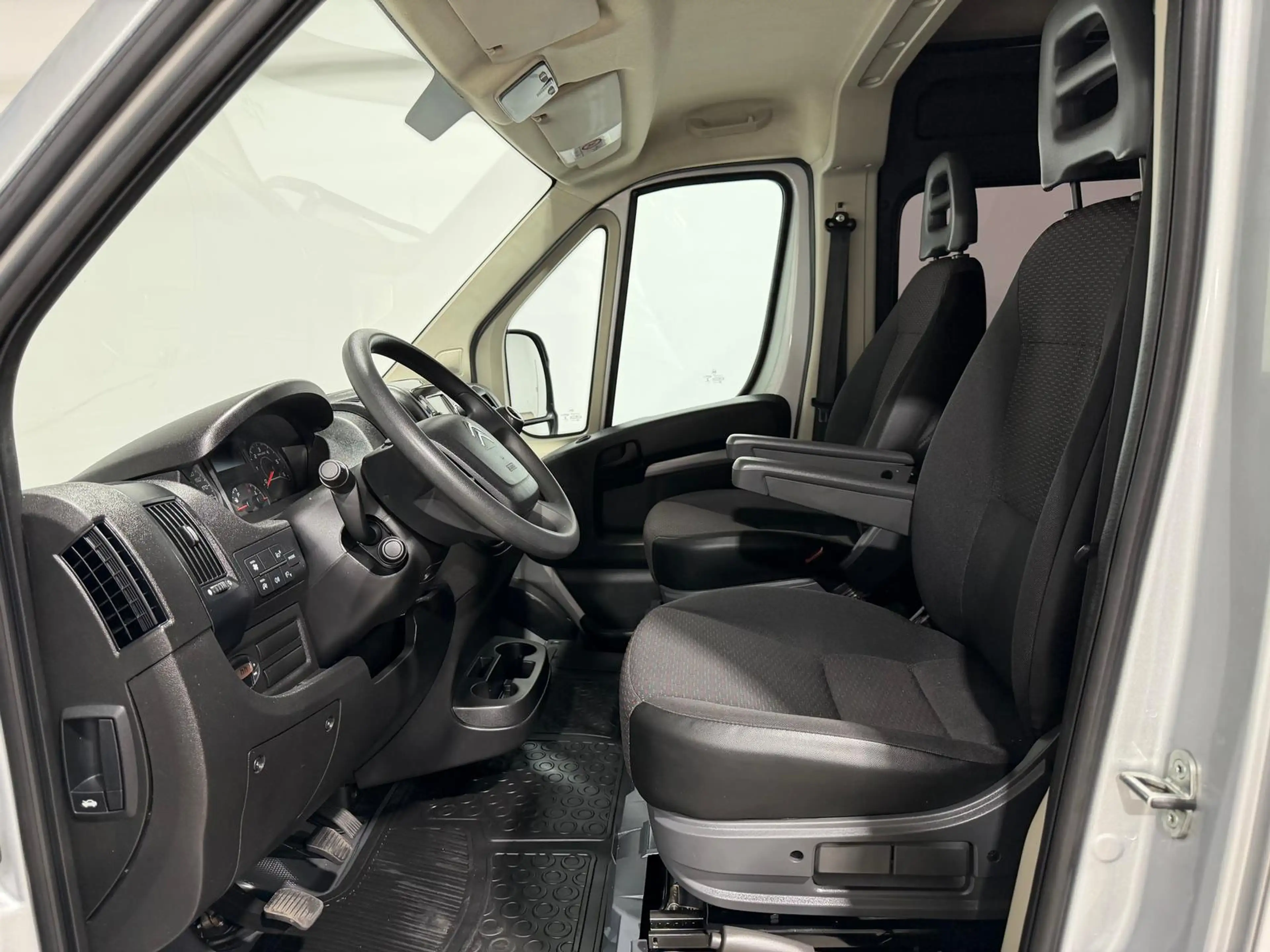 Citroen Jumper 35,Kasten-Doka(5-Si.),L4H2,AHK(3t),Standh. — photo 15