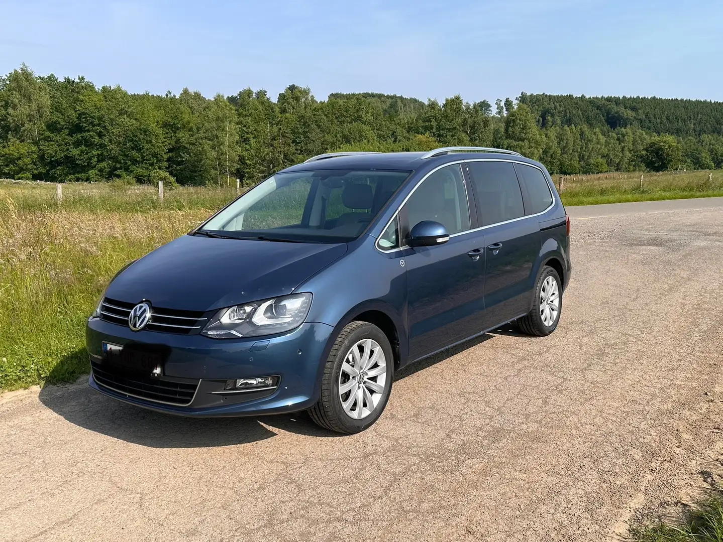 Volkswagen Sharan Sharan 2.0 TDi SCR Highline DSG Blauw - 2