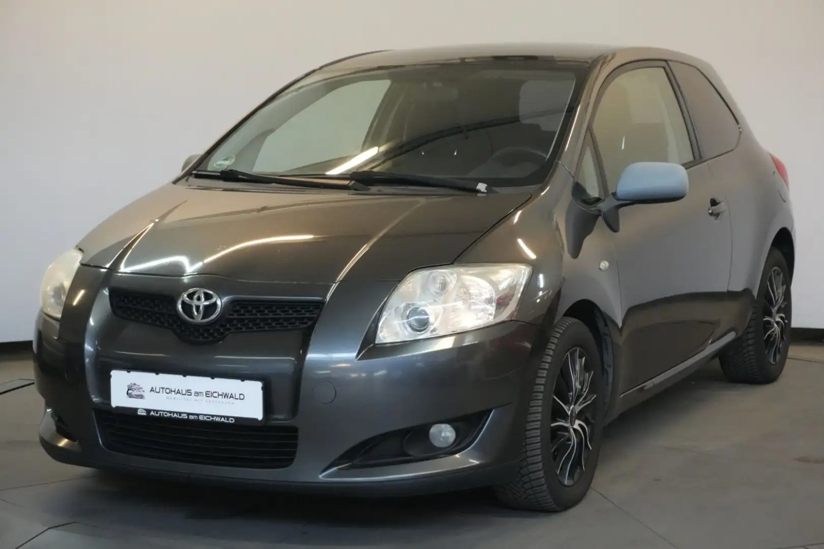 Toyota Auris 2.0 Basis Klima AHK Grau - 1