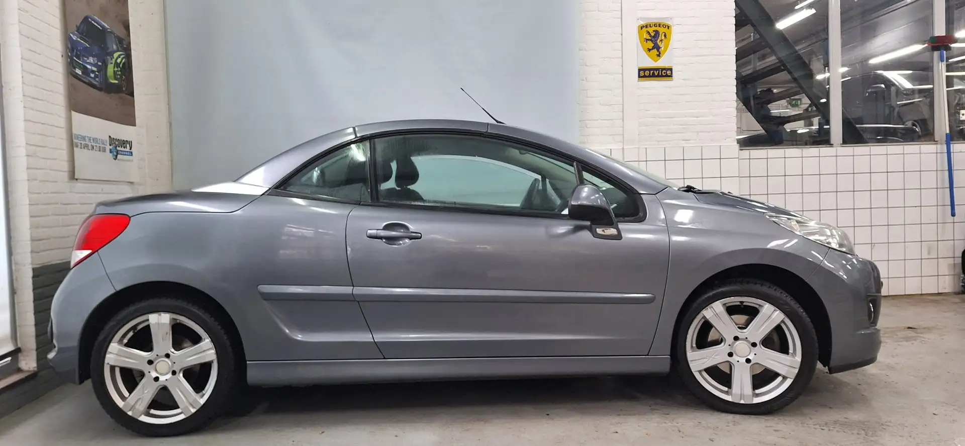 Peugeot 207 CC 1.6 VTi Grijs - 2