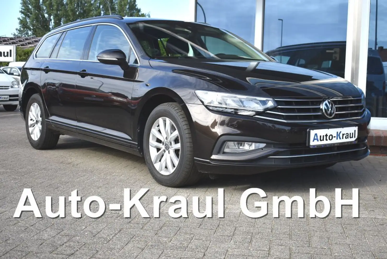 Volkswagen Passat Variant 2.0 TDI SCR Business LED, Navi, 3-Zonen Klimatroni Braun - 1