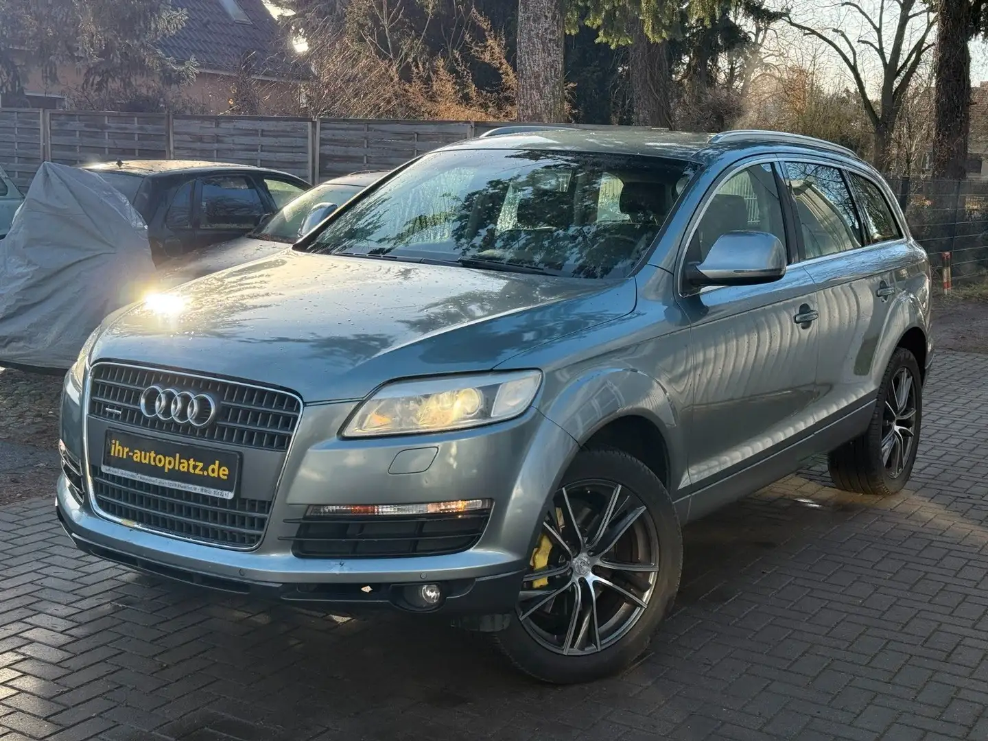 Audi Q7 4.2 FSI quattro Sport, Xenon, Navi Grau - 1