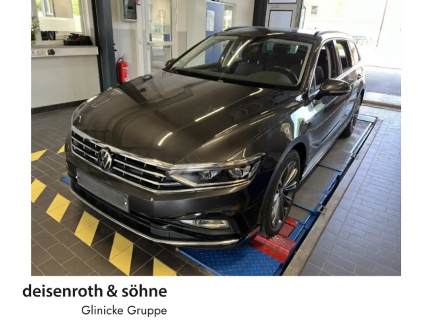 Volkswagen Passat Variant Business R-Line 2.0 TDI 4M AHK/Ka Grau - 1