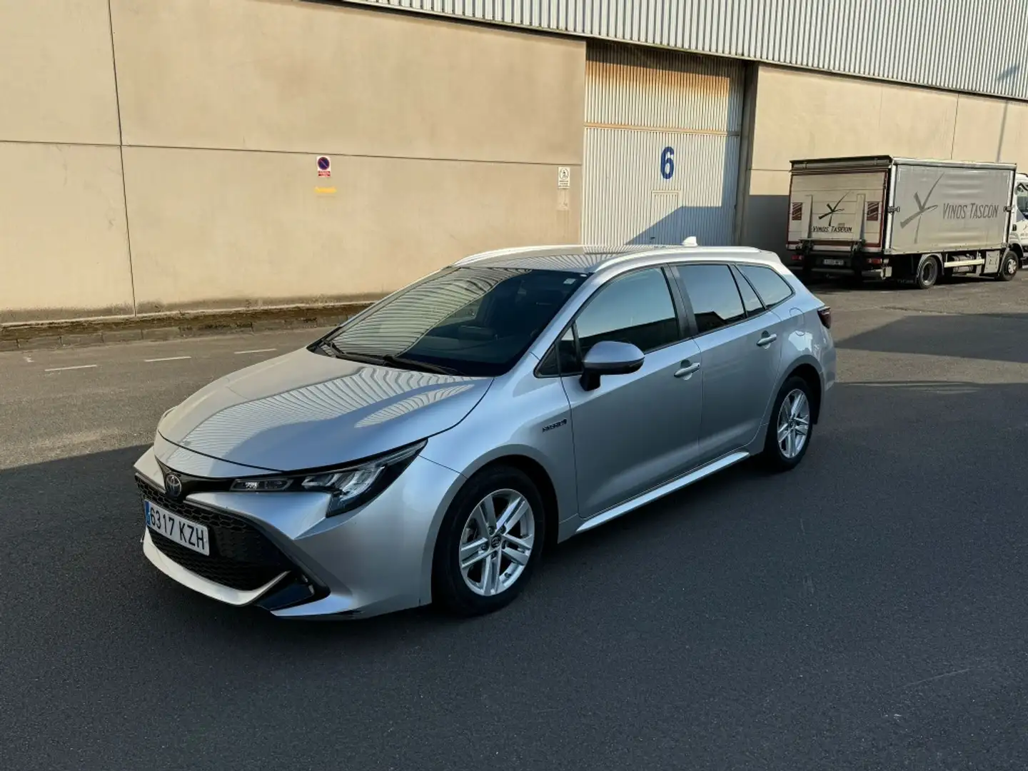 Toyota Corolla Touring Sports 125H Active Tech Gris - 1