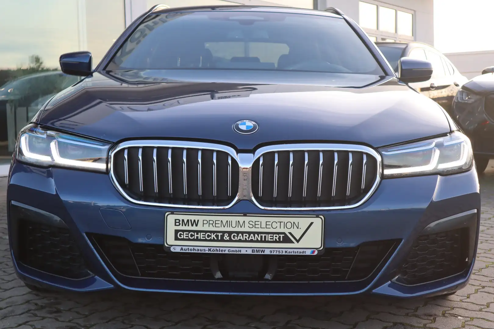 BMW 530 d xDrive Touring M Sport/Head-Up/DAB/Shz/Lhz Blau - 2