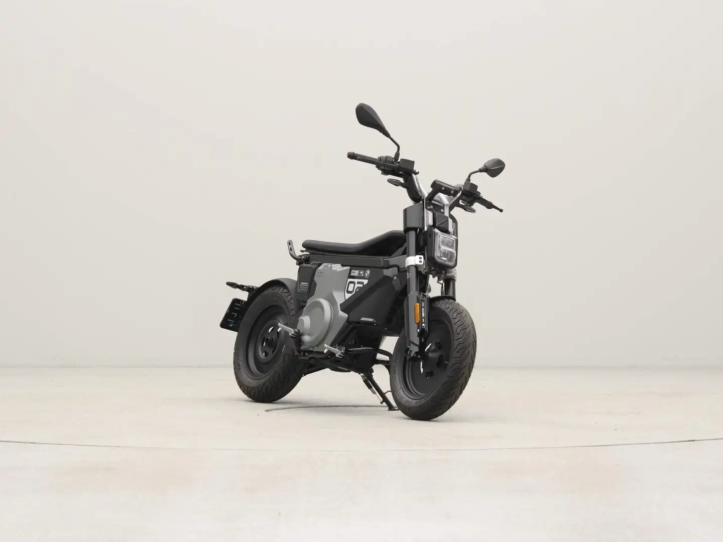 BMW CE 02 Schwarz - 2