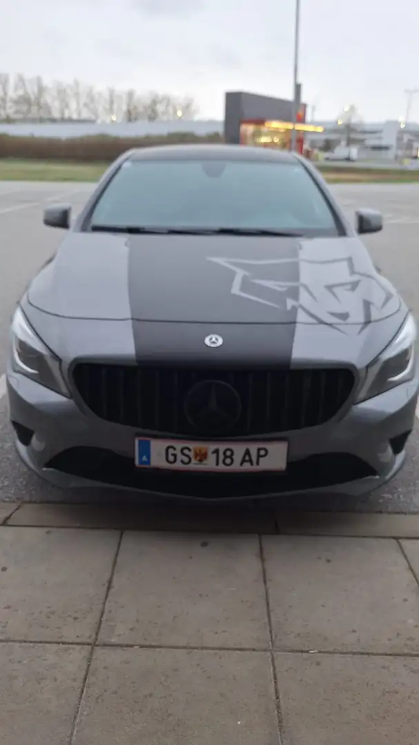 Mercedes-Benz CLA 200 CLA 200 Shooting Brake Aut. Grau - 2