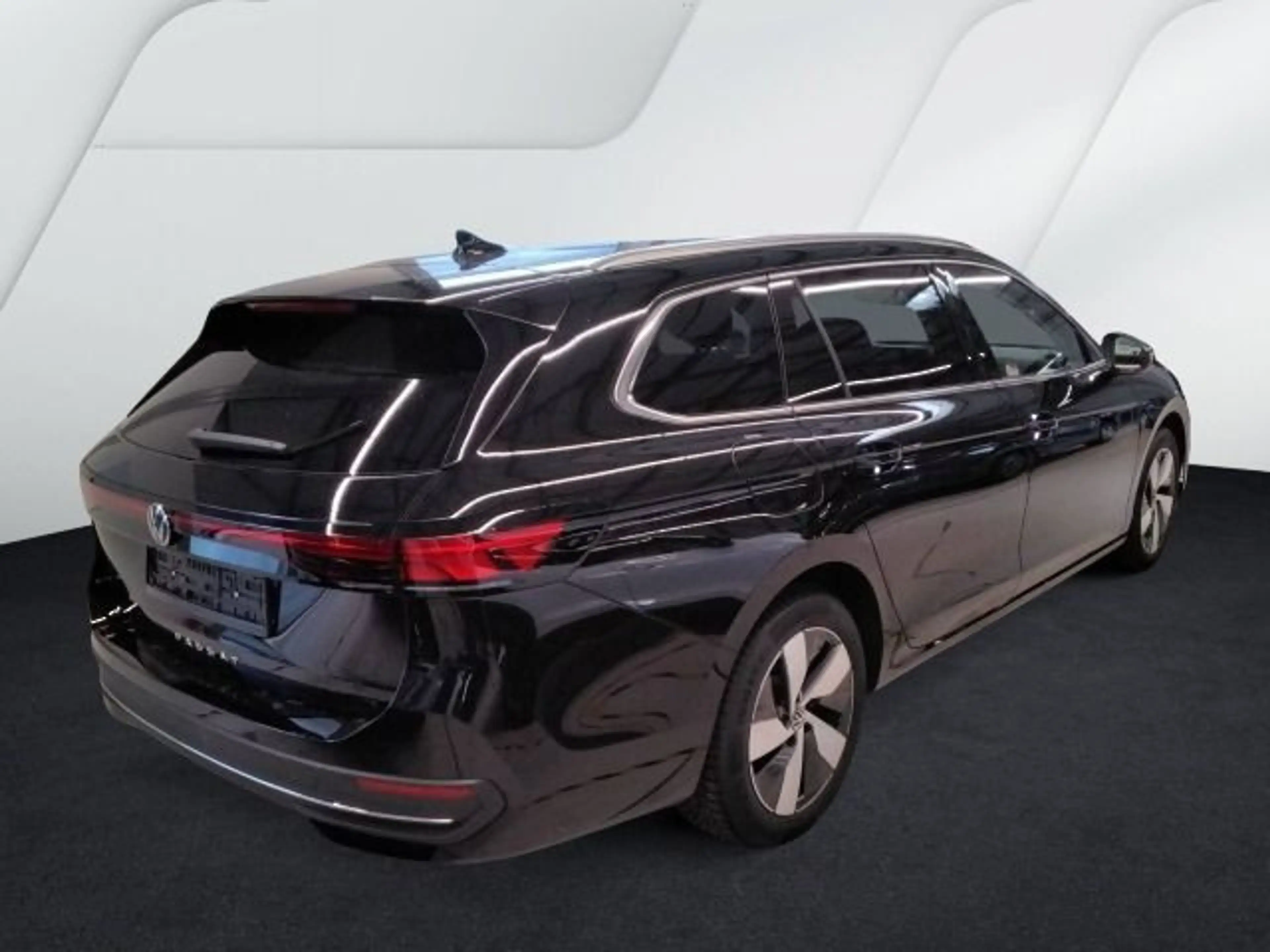 Volkswagen Passat Variant 2.0 TDI DSG Business Navi AHK LED — photo 4