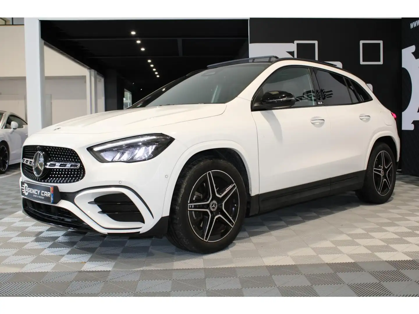 Mercedes-Benz GLA 200 200 - BV 7G-DCT - AMG Line PHASE 1 Blanc - 2