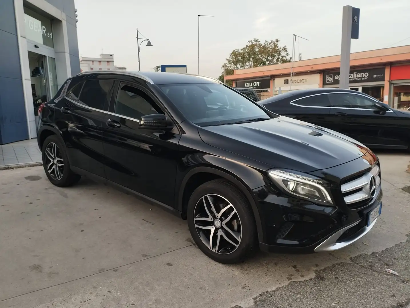 Mercedes-Benz GLA 200 GLA 200 d Premium auto Negro - 1