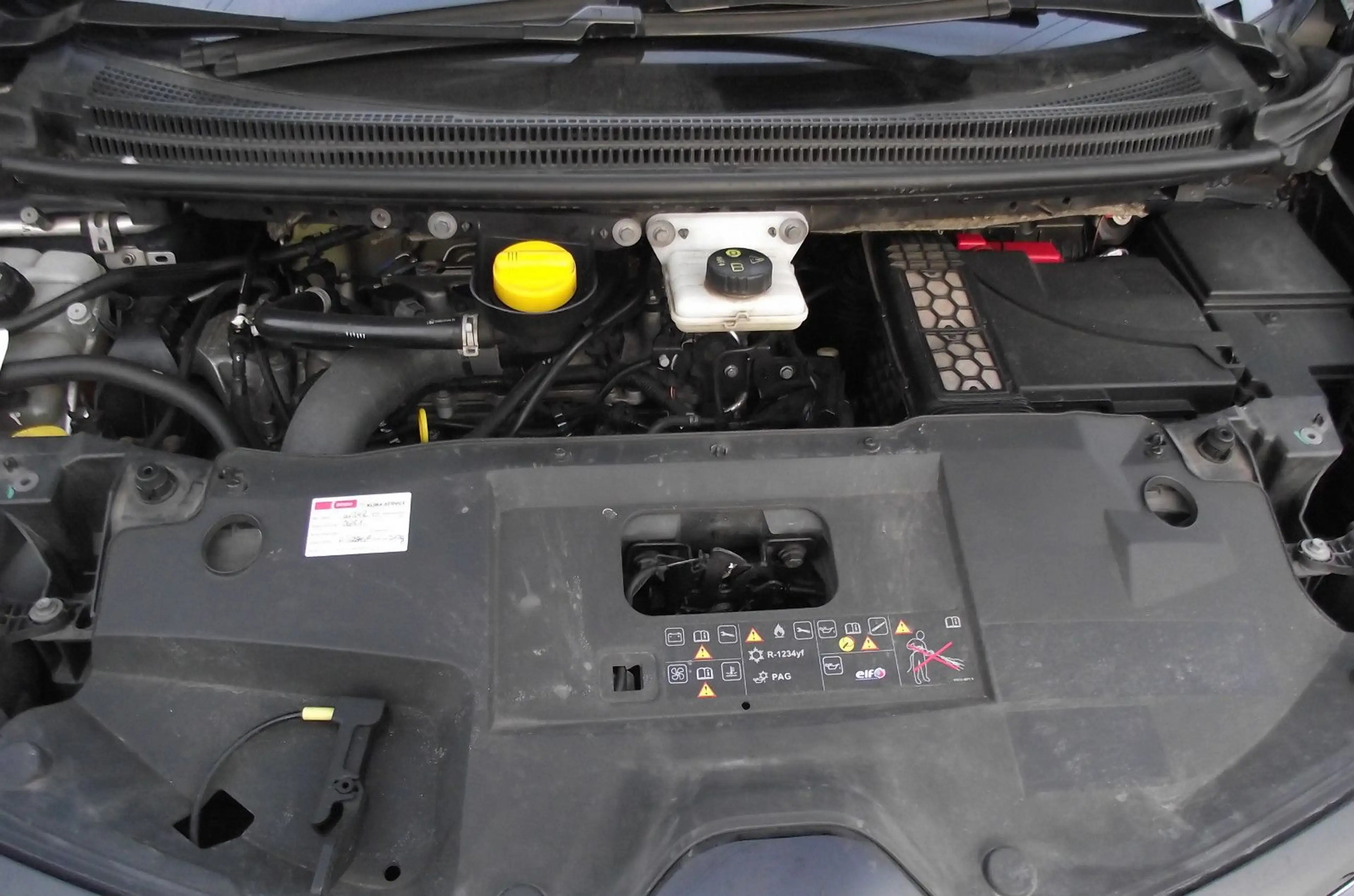 Renault Scenic IV BOSE Edition  1. Hand — photo 11
