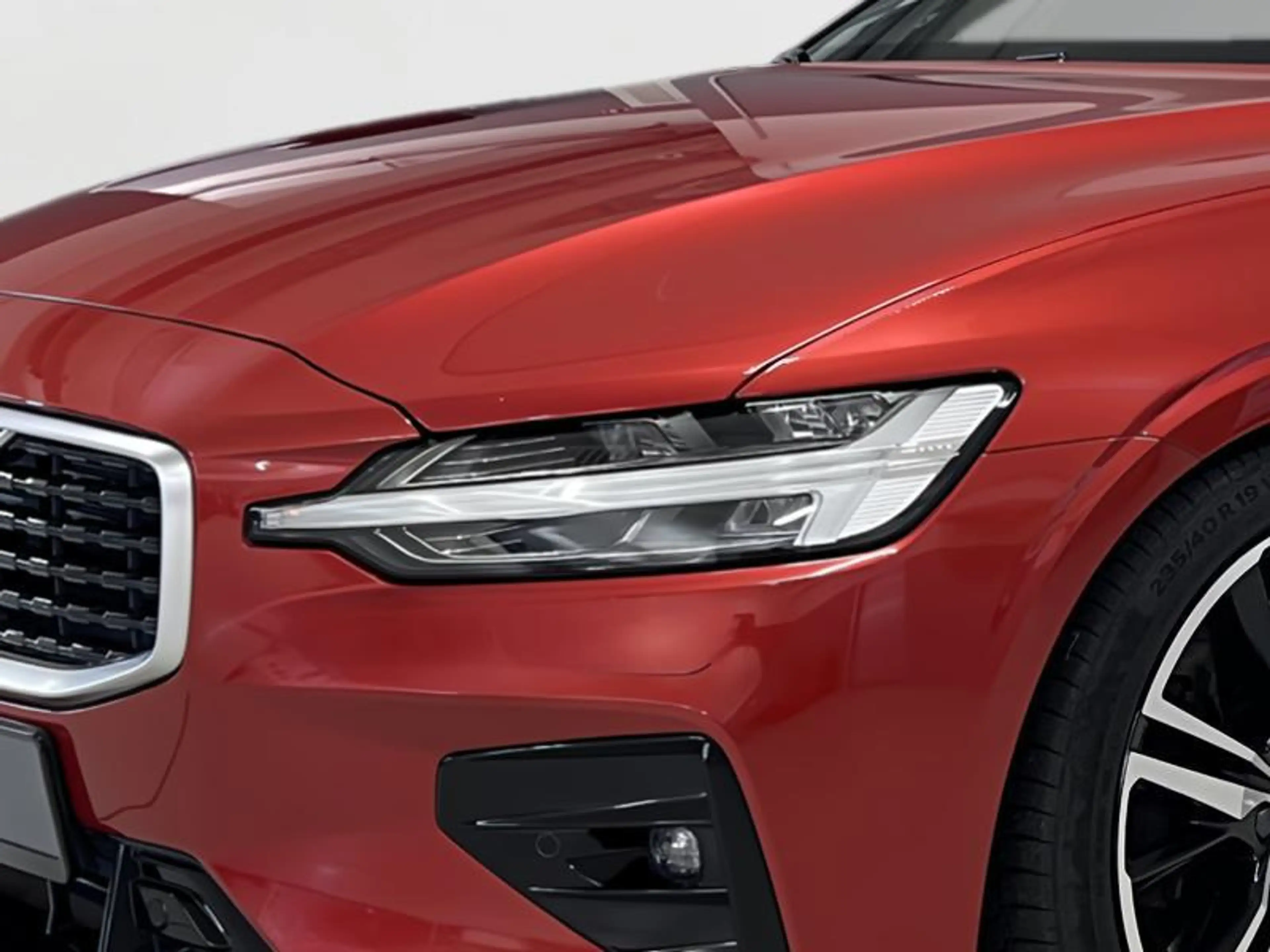 Volvo S60 R-Design — photo 3