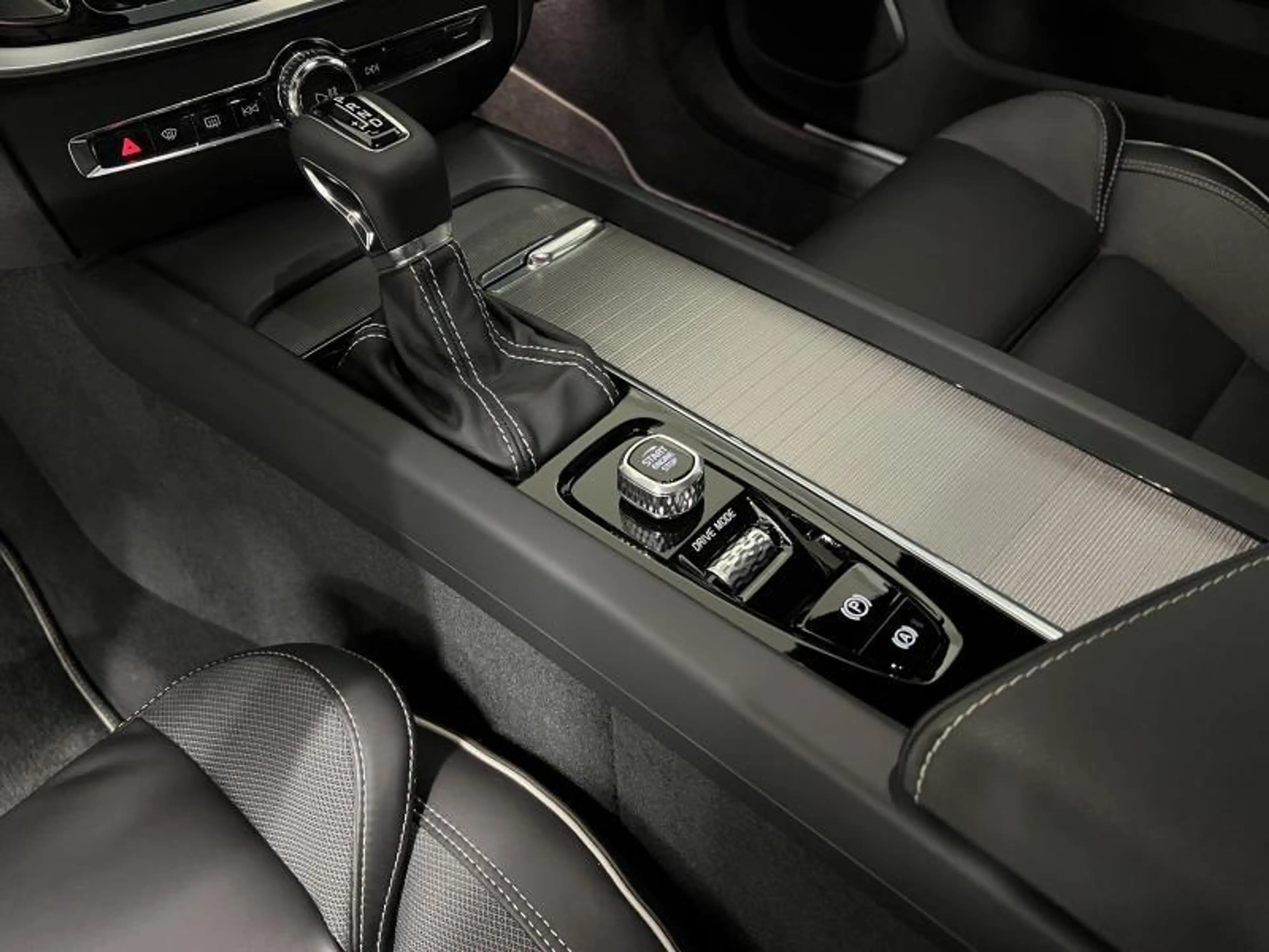Volvo S60 R-Design — photo 8