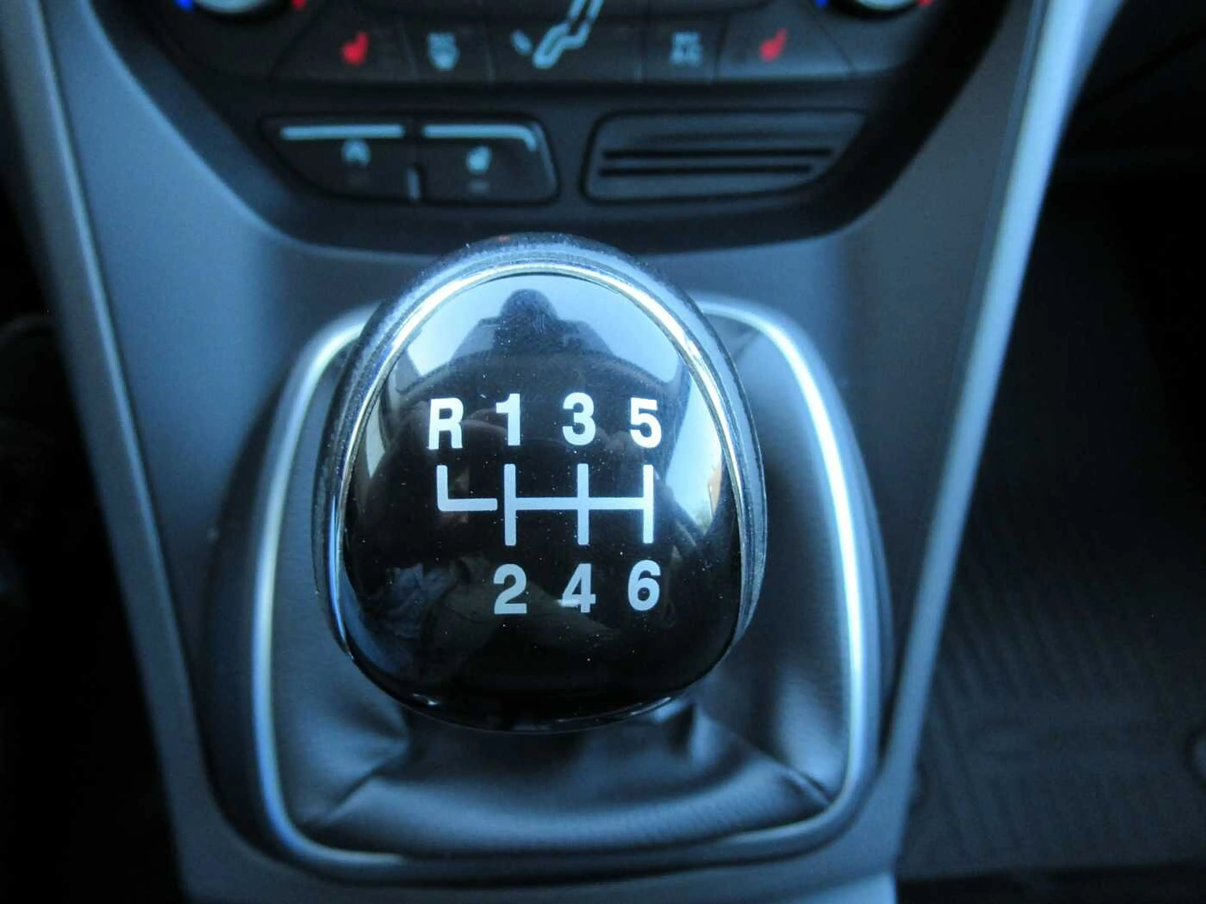 Ford C-Max COOL&CONNECT — photo 15