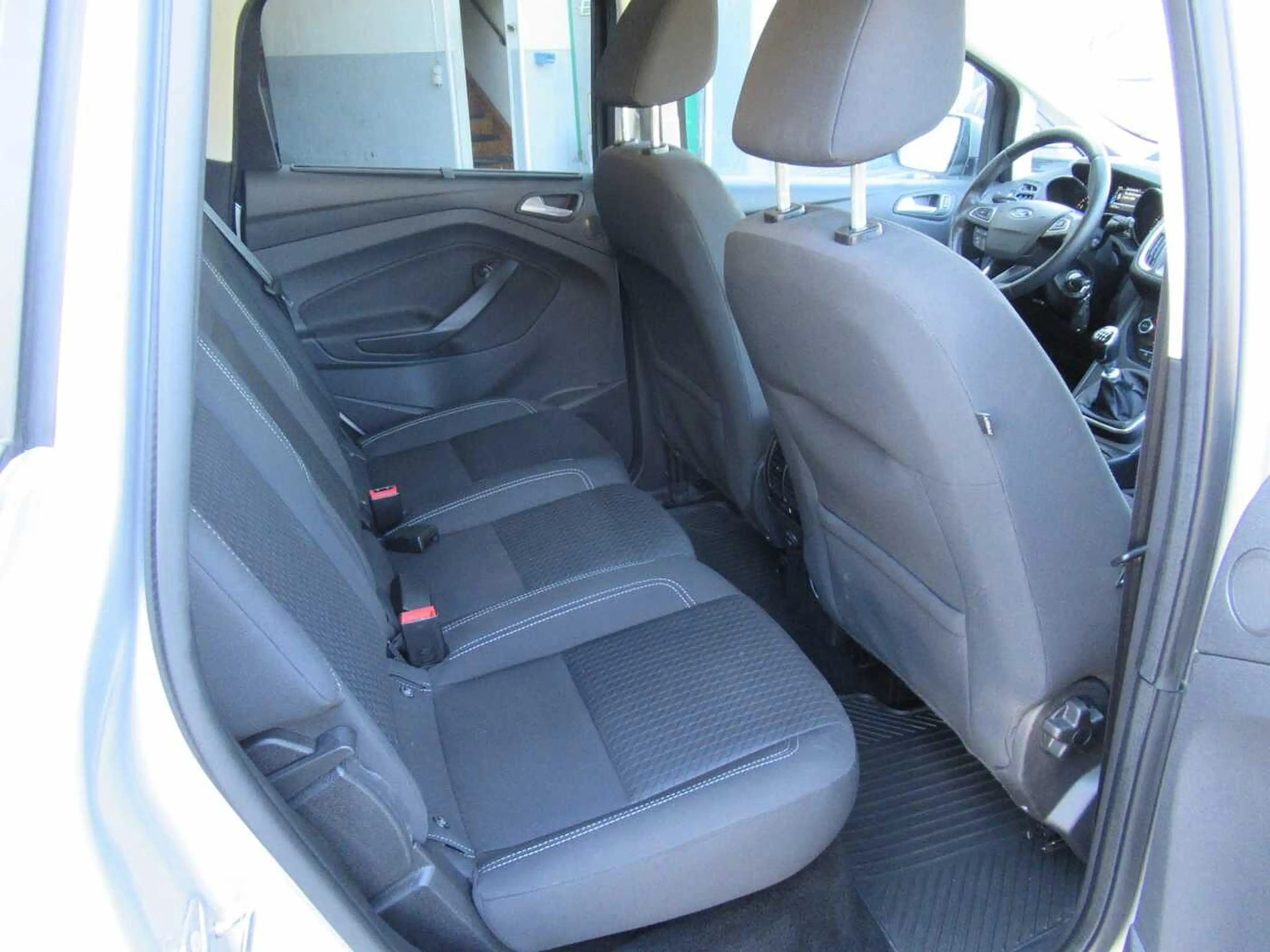 Ford C-Max COOL&CONNECT — photo 11