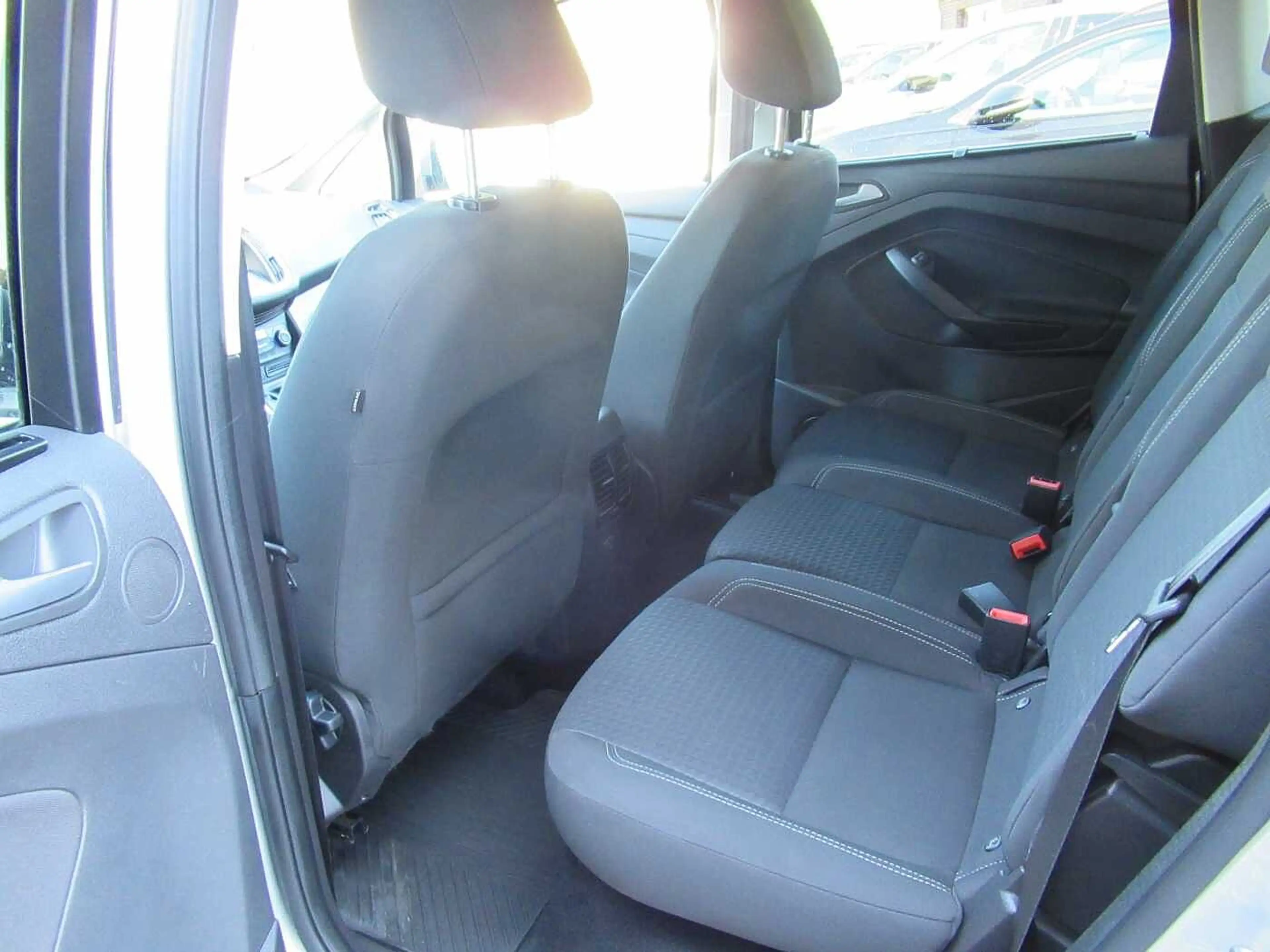 Ford C-Max COOL&CONNECT — photo 8