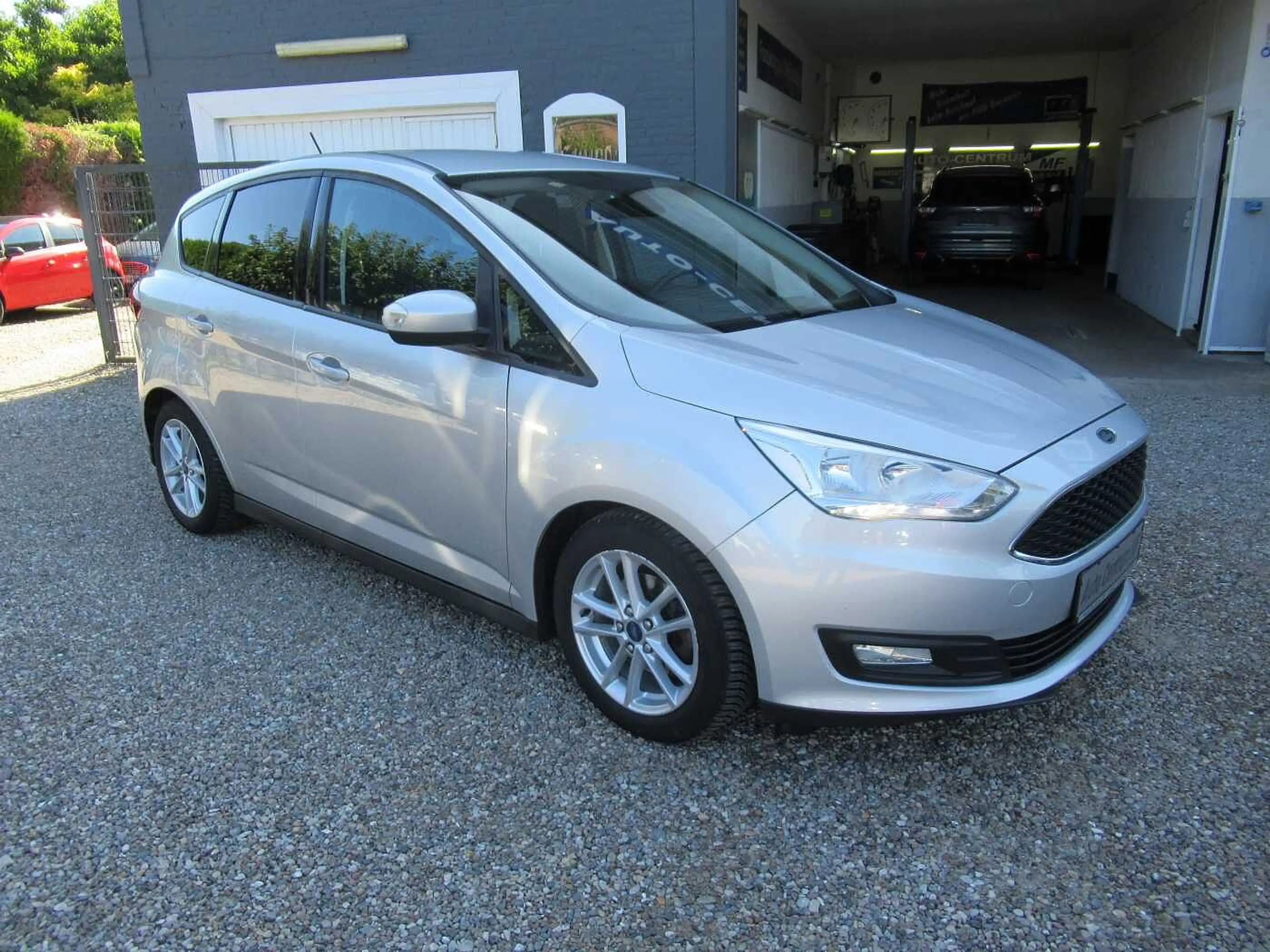Ford C-Max COOL&CONNECT — photo 3