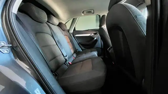 Audi Q3 view 12