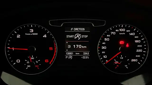 Audi Q3 view 21