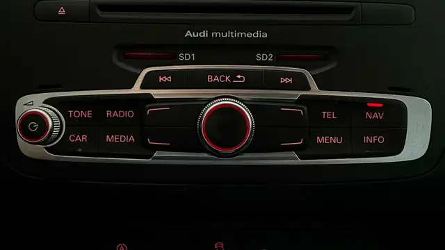 Audi Q3 view 24