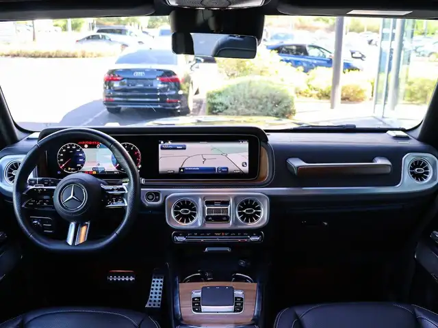 Mercedes-Benz G 500 view 14