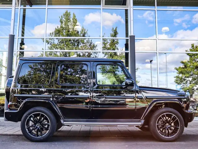 Mercedes-Benz G 500 view 8