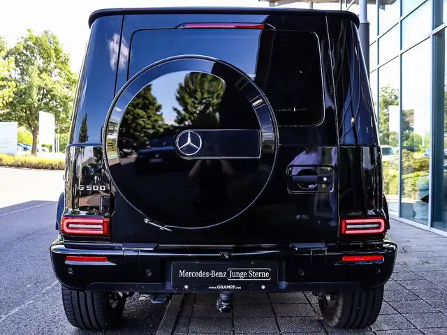 Mercedes-Benz G 500 view 4
