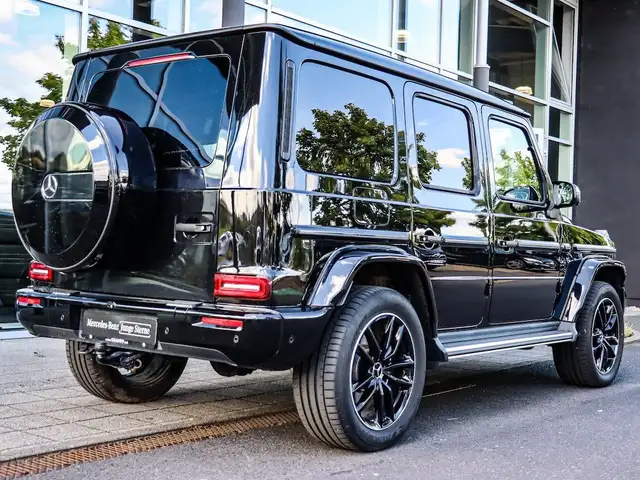 Mercedes-Benz G 500 view 7