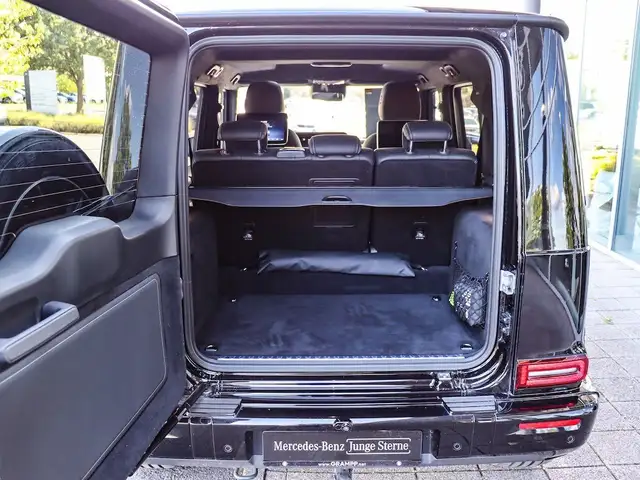 Mercedes-Benz G 500 view 5
