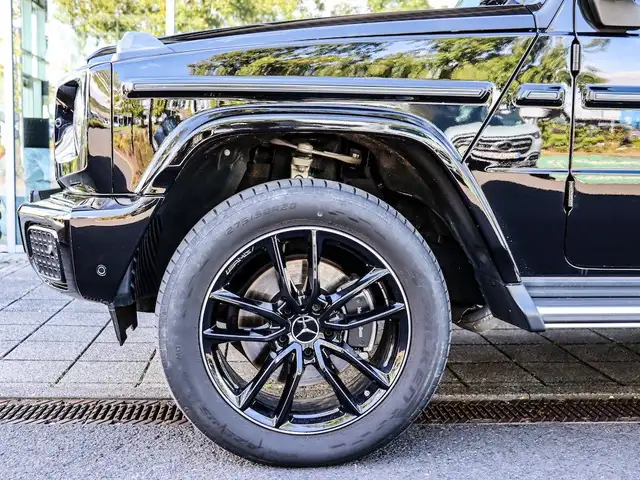 Mercedes-Benz G 500 view 11