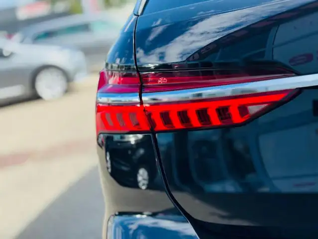 Audi A6 view 8