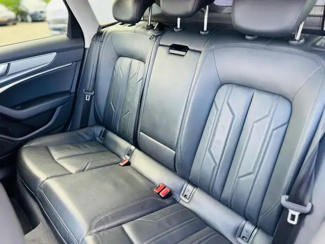 Audi A6 view 14