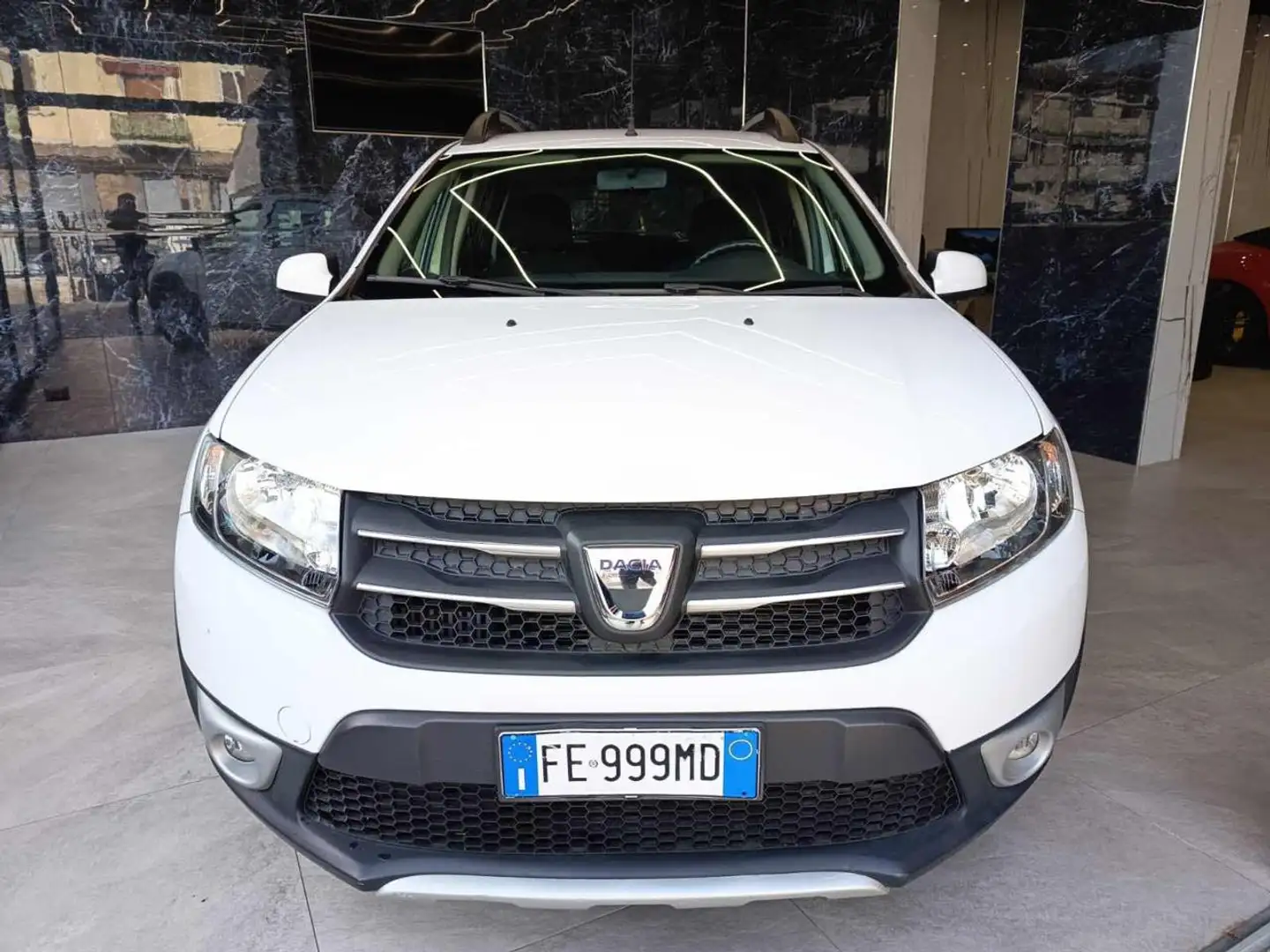 Dacia Sandero Stepway 0.9 TCe 12V 90 CV Start&Stop Blanc - 1