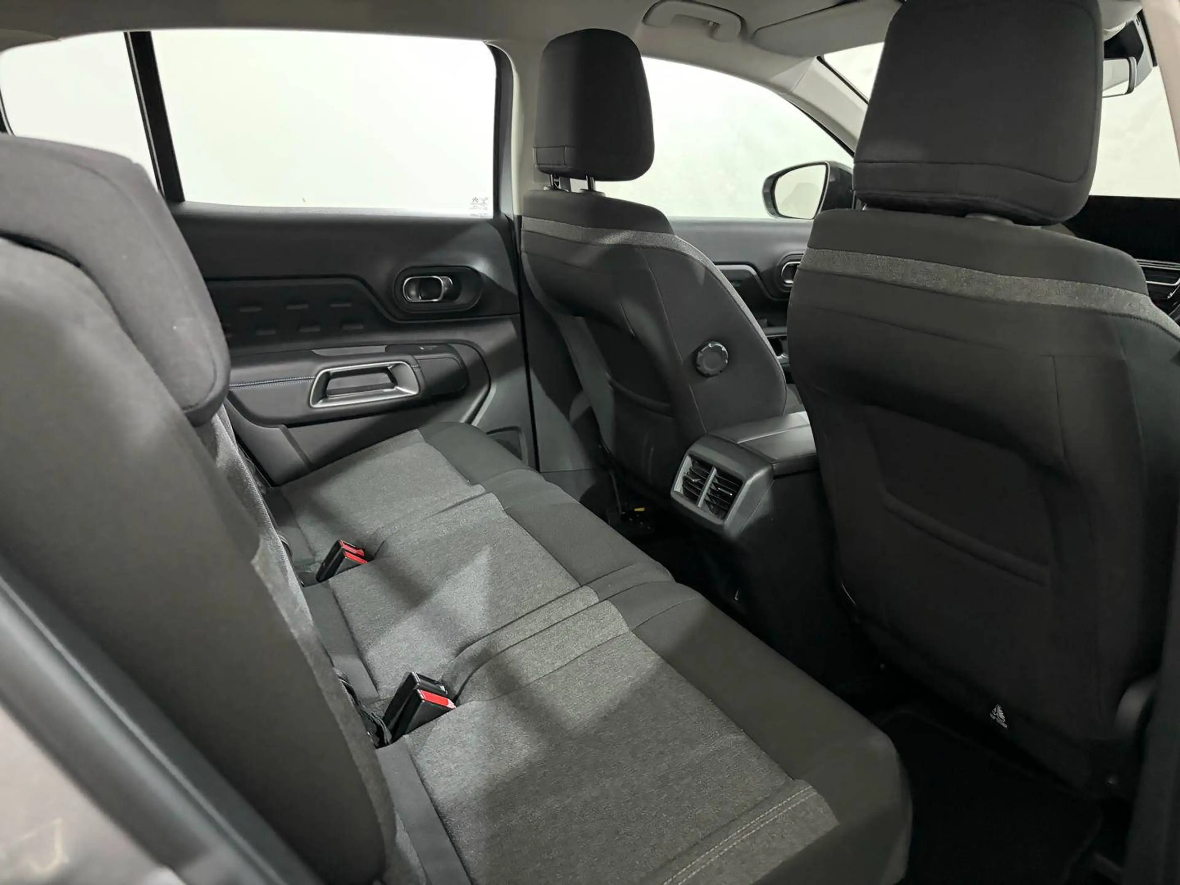 Citroen C5 Aircross 1.5 BlueHDI Feel Automatik *LED*NAVI*TEMPO* — photo 11