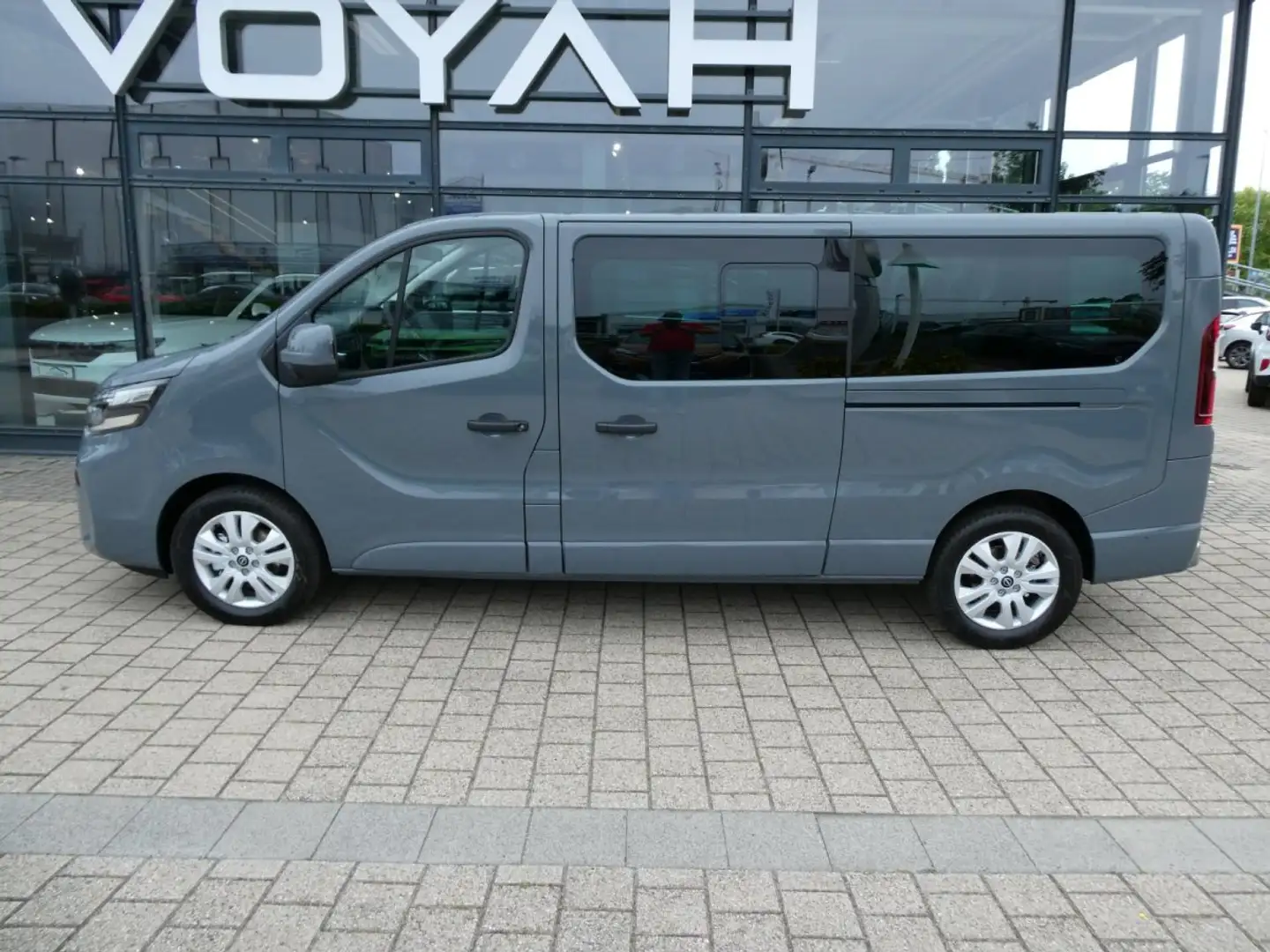 Nissan Primastar 3,0t dCi 170 L2H1 TEKNA*9 Sitzer*Designpaket*HK Gris - 2