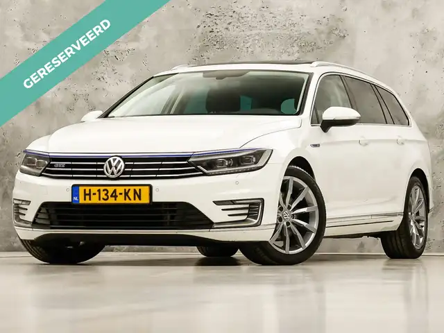 Volkswagen Passat Variant 1.4 TSI GTE HighLine Sport Automaat (PANORAMADAK,