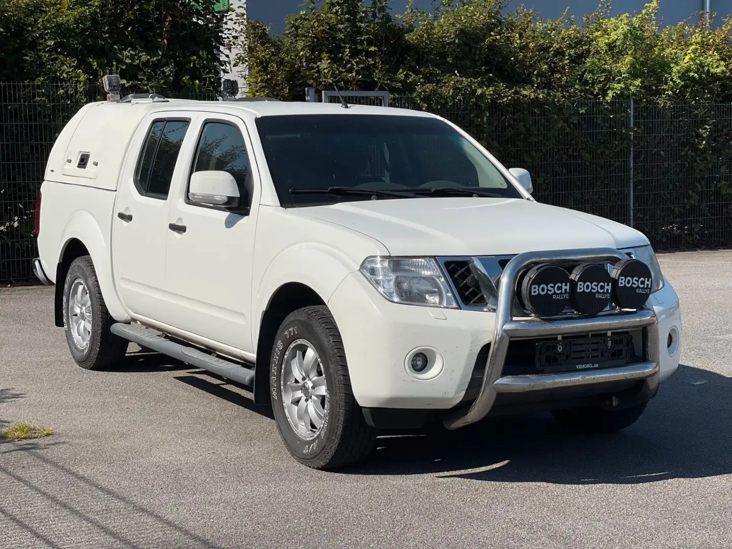 Nissan Navara 2.5 DCI Automatik Klima Weiß - 2