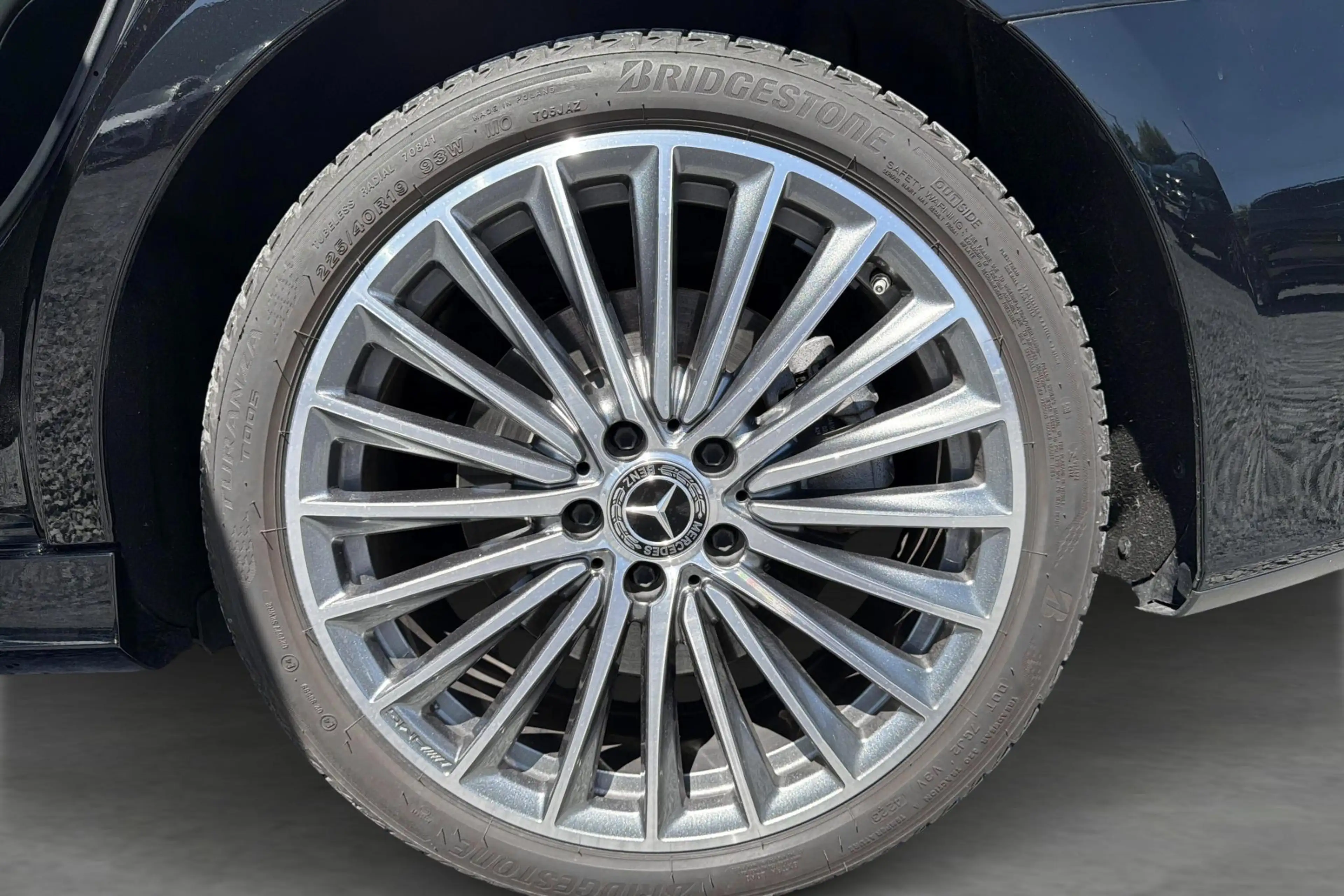 Mercedes-Benz A 250 250e AMG — photo 8