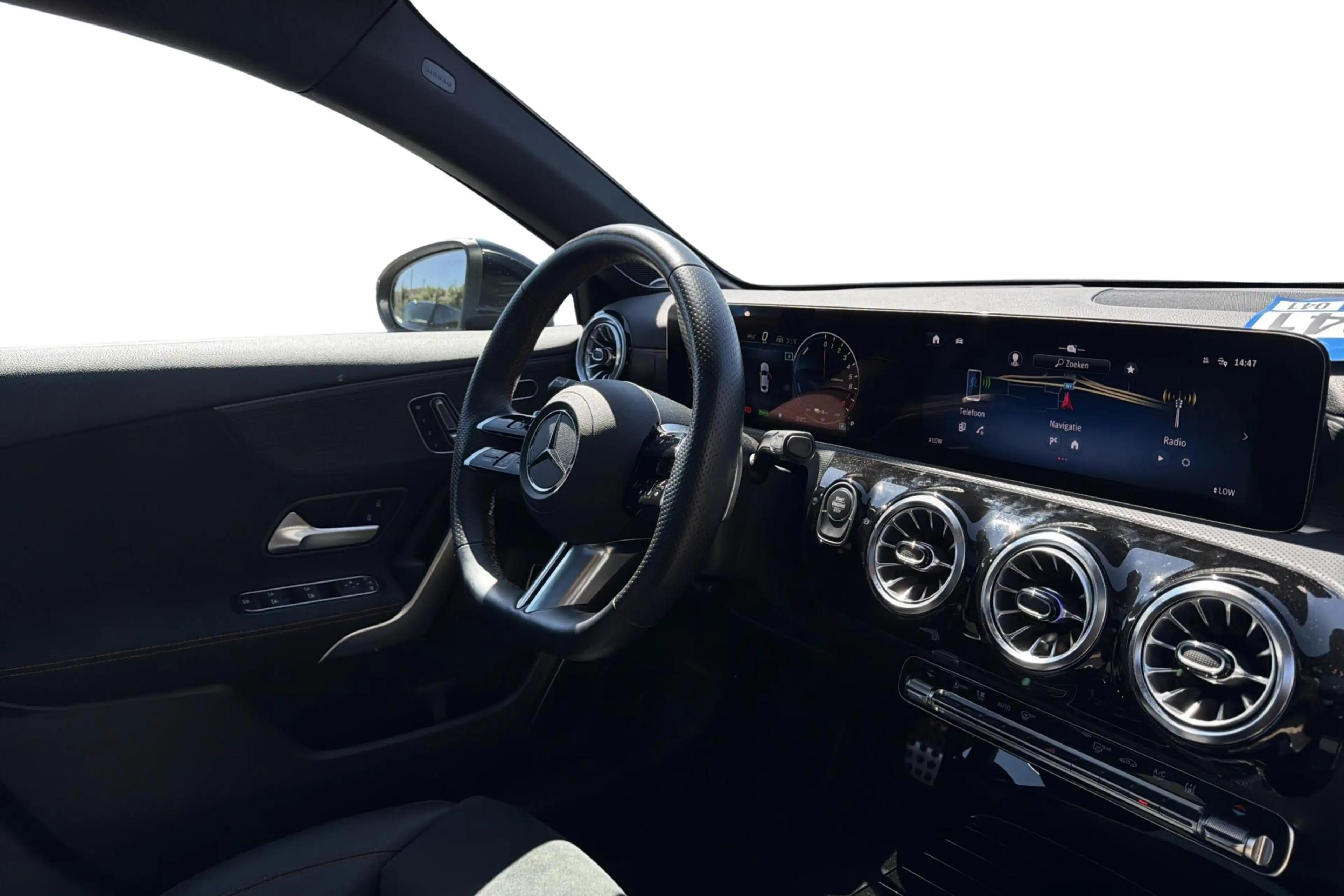 Mercedes-Benz A 250 250e AMG — photo 5