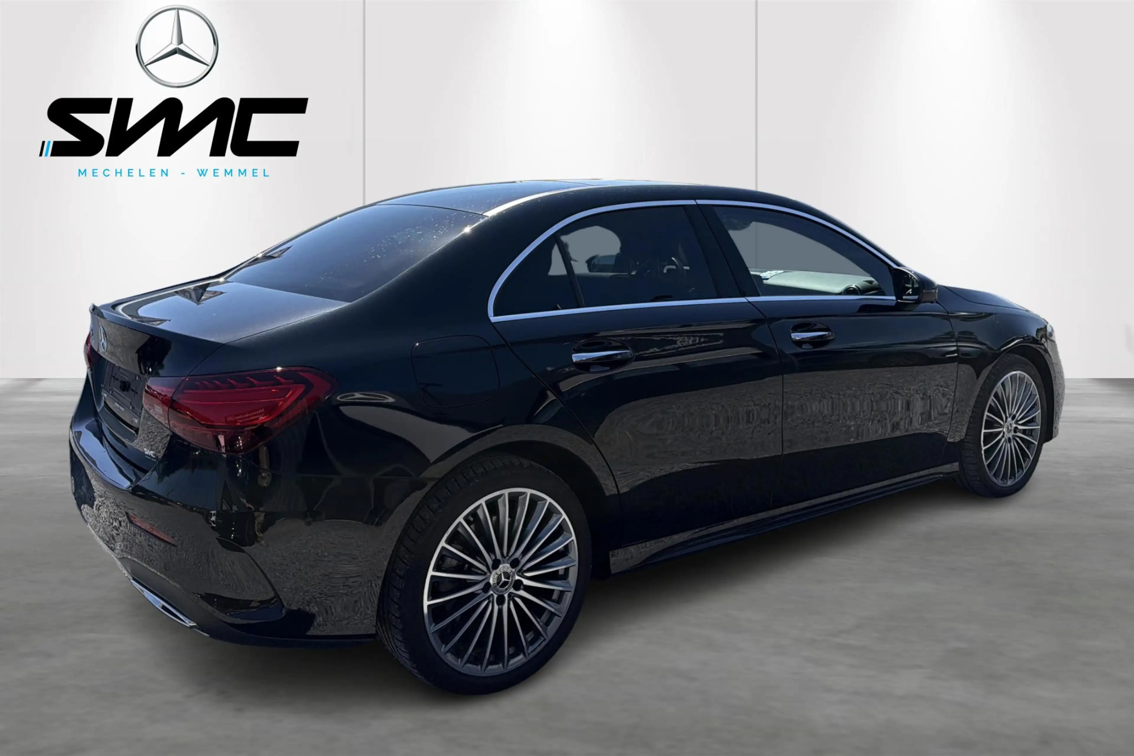 Mercedes-Benz A 250 250e AMG — photo 2