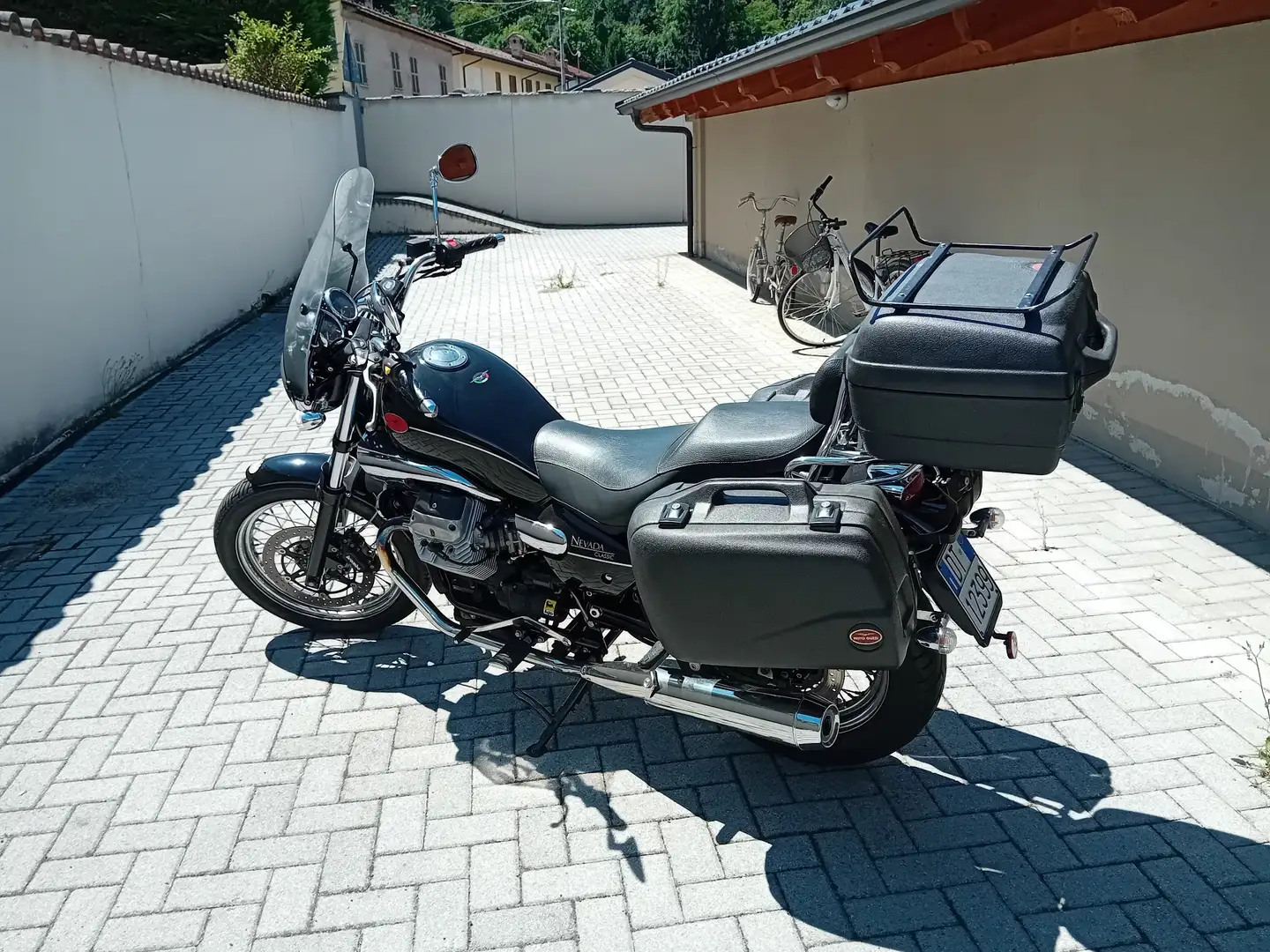 Moto Guzzi Nevada Negru - 2