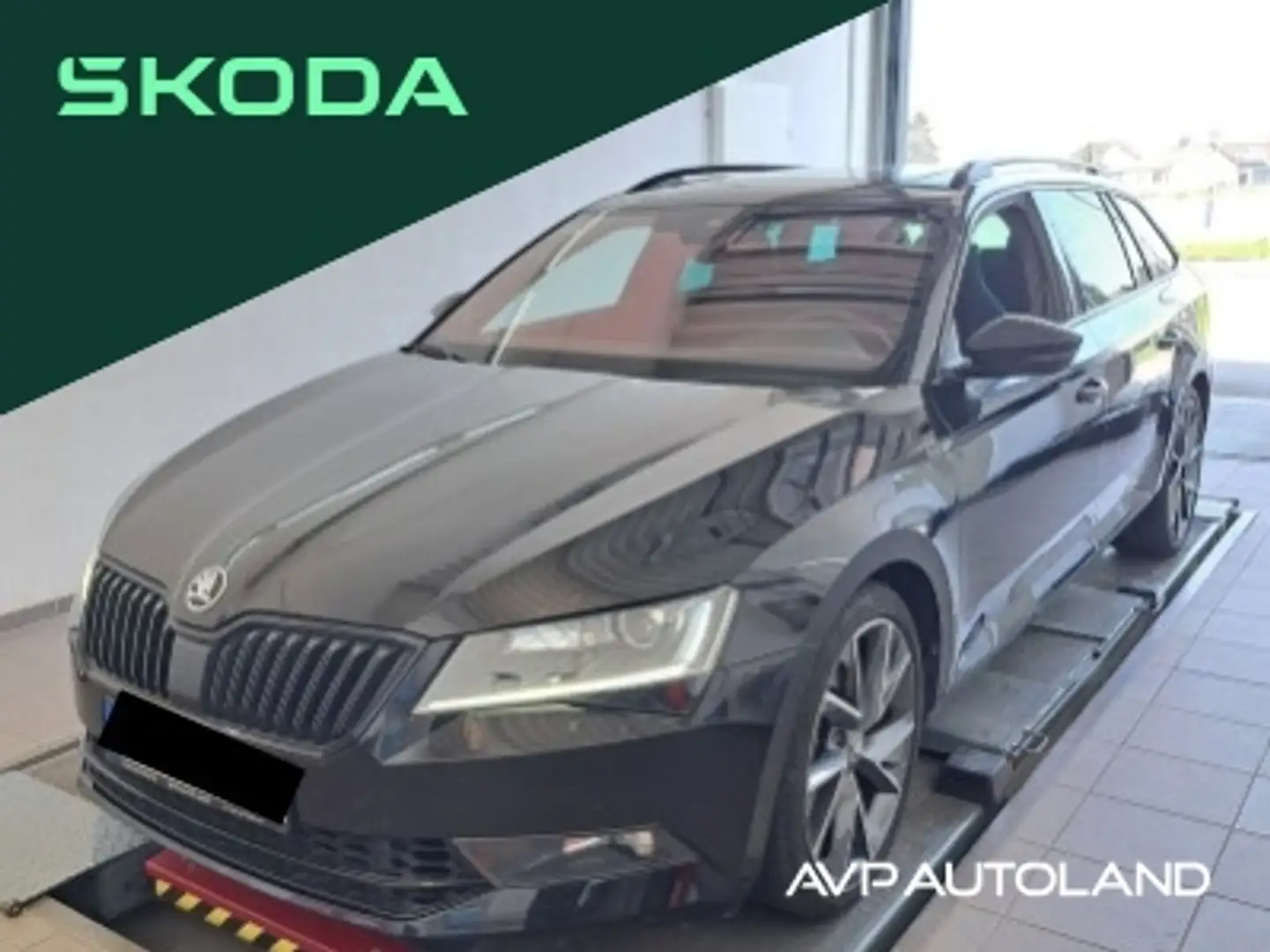 Skoda Superb Combi 2.0 TSI 4x4 DSG Sportline PANO Schwarz - 1
