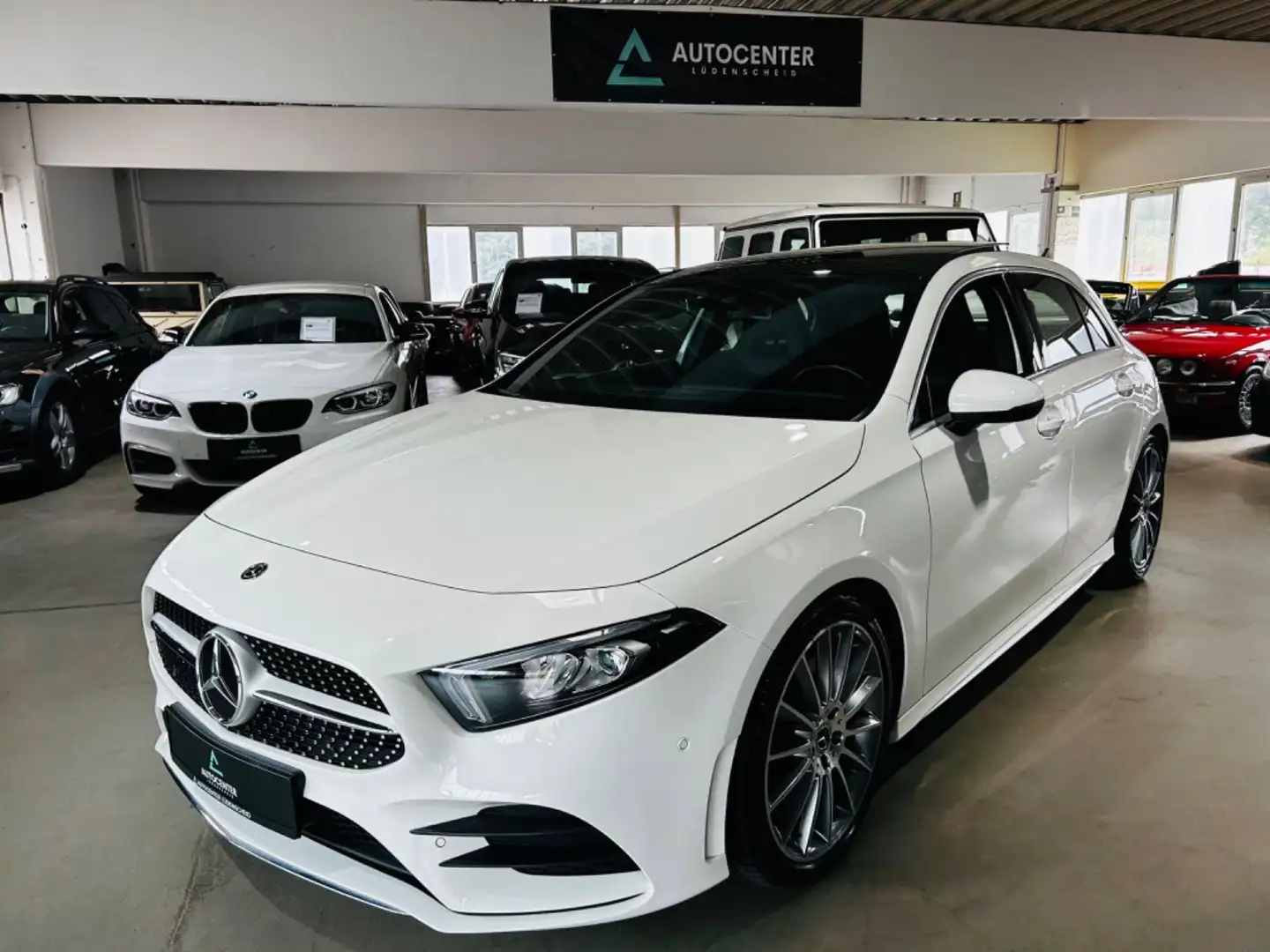Mercedes-Benz A 220 A -Klasse A 220 *AMG Paket*Led*Pano*Alcantara* Wit - 1