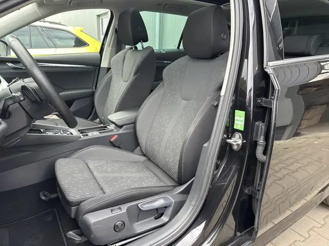 Skoda Octavia view 11