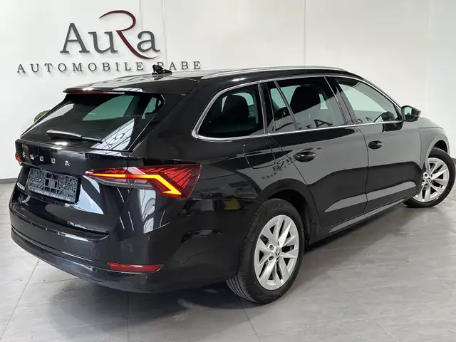 Skoda Octavia view 4