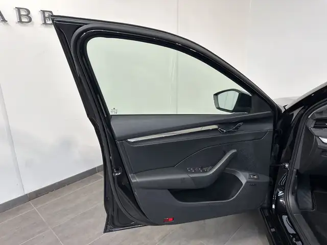 Skoda Octavia view 6