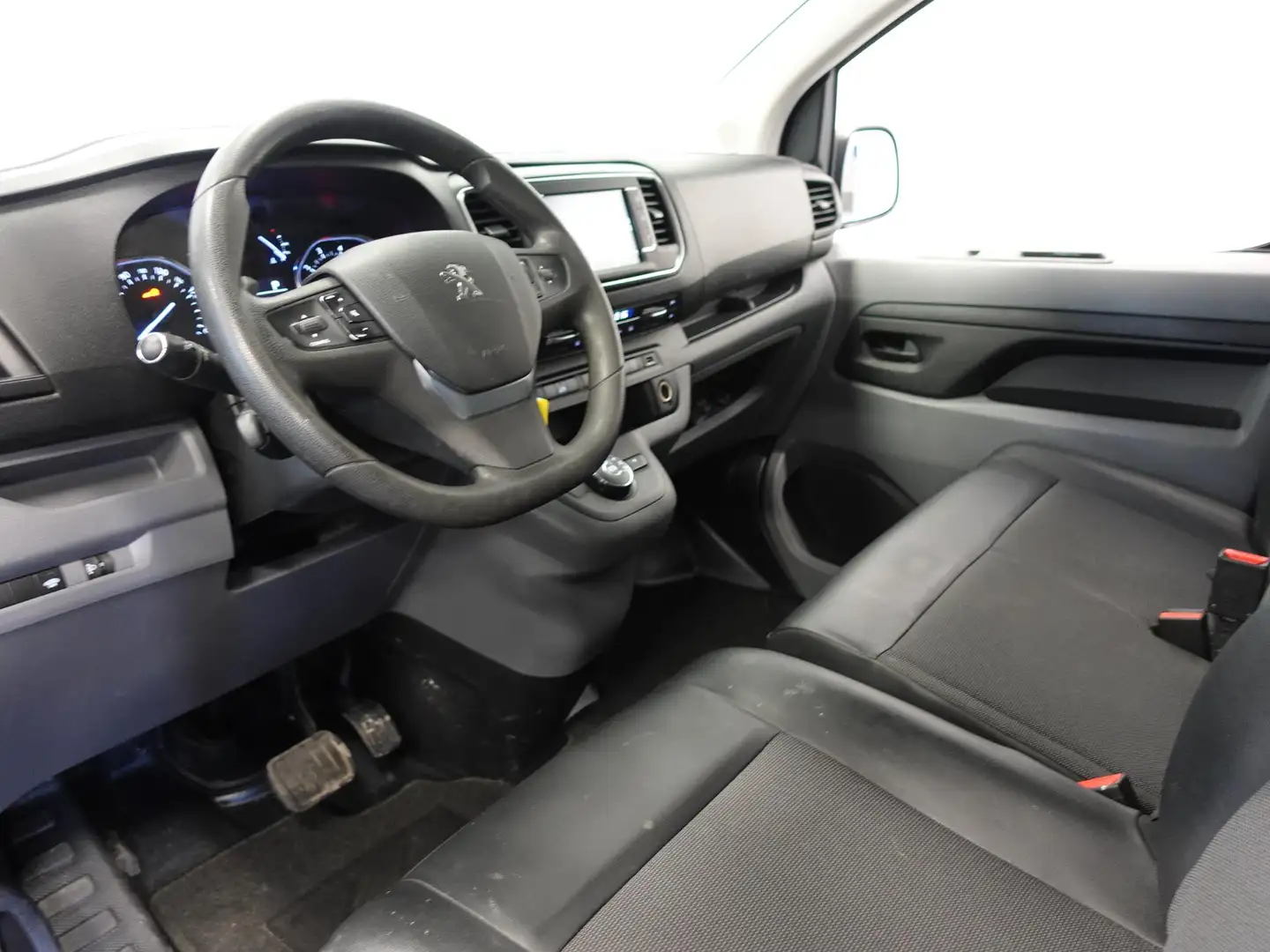 Peugeot Expert 231S 2.0 HDI 180pk Aut. Premium Pack Airco/ECC Nav Grijs - 2