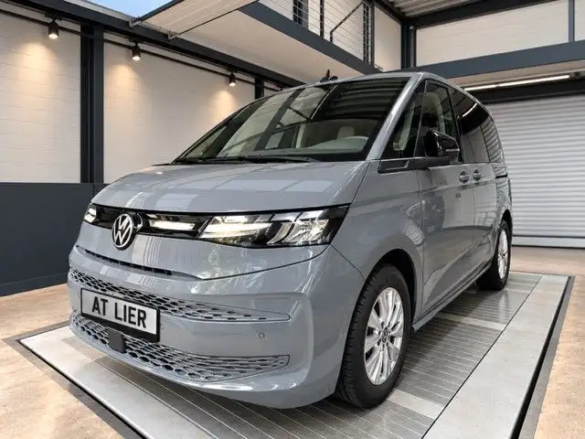 Volkswagen T7 Multivan 2,0 TDI DSG Family LED ACC 7 Sitze